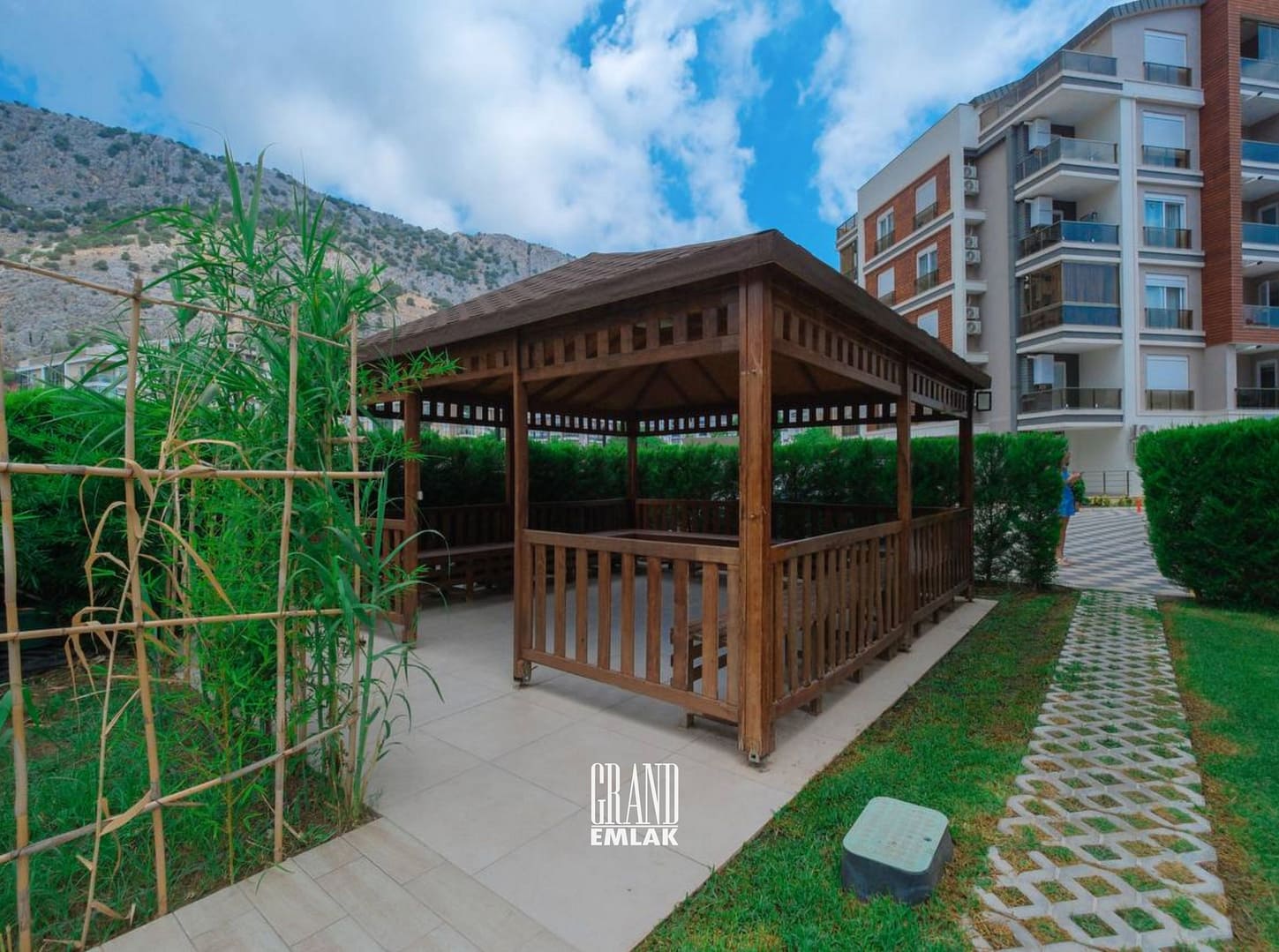 LİPARİS 1+1 HURMA (15)