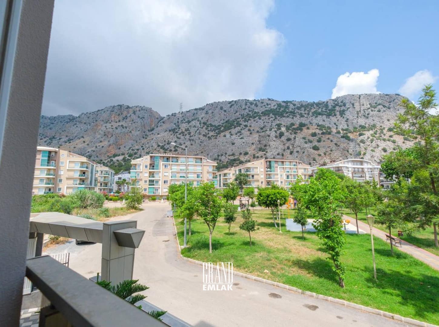 LİPARİS 1+1 HURMA (3)