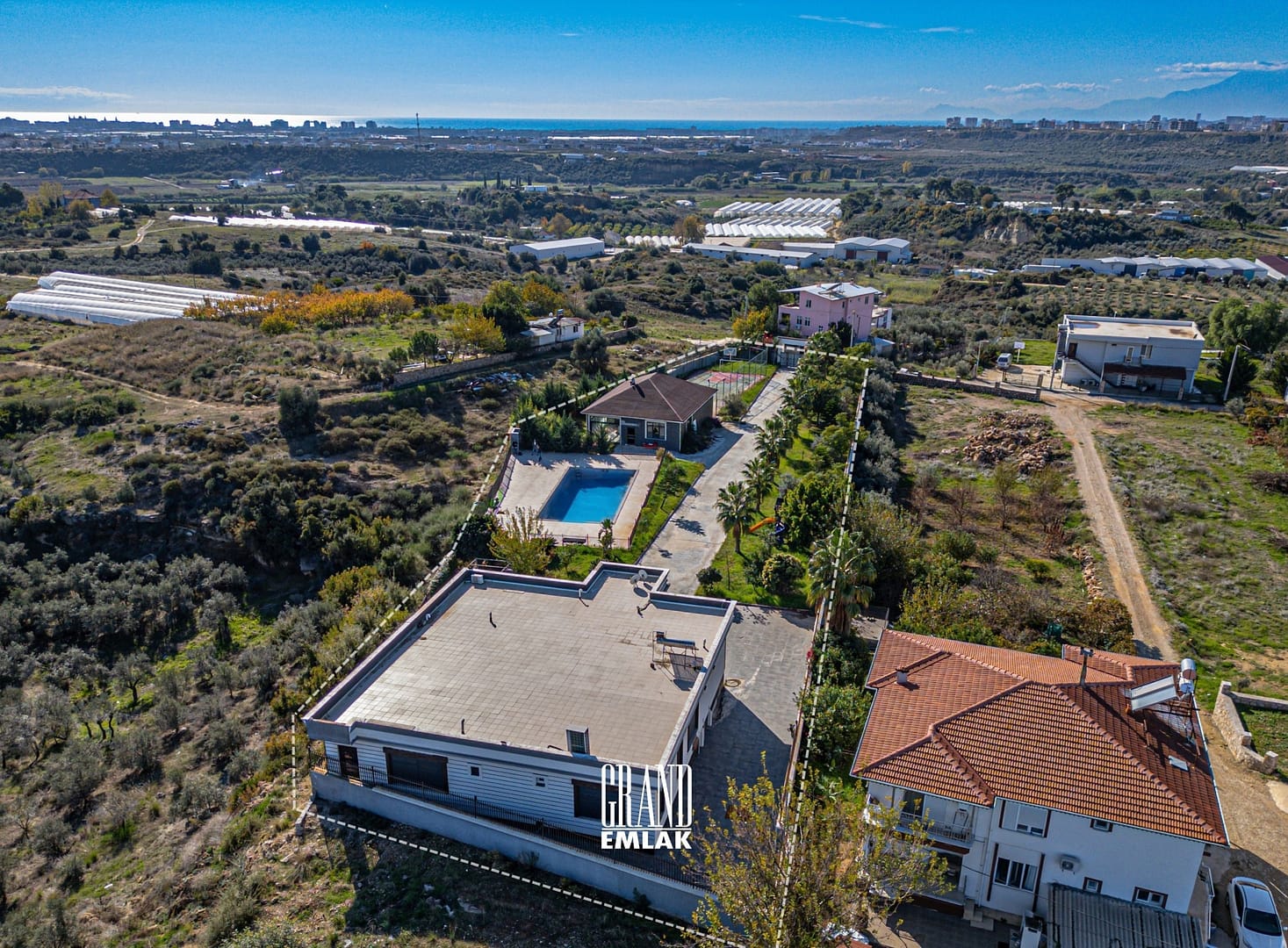 ANTALYA, MANDIRLARDA SATILIK ÖZEL HAVUZLU 4+1 LÜKS VİLLA (5)