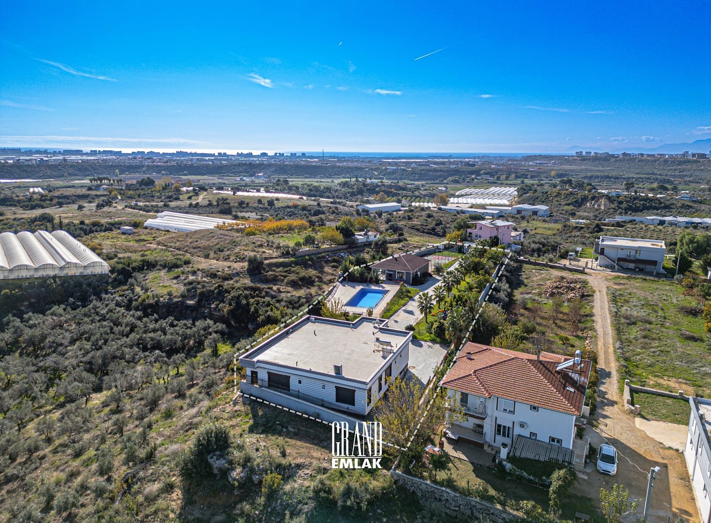 ANTALYA, MANDIRLARDA SATILIK ÖZEL HAVUZLU 4+1 LÜKS VİLLA (7)