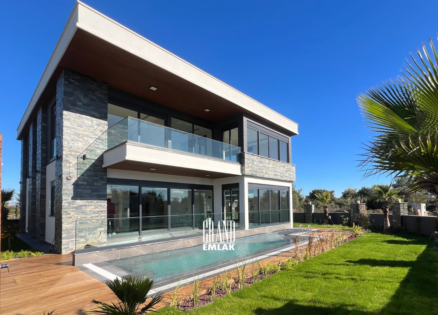 Döşemaltı Yeşilbayır’da Full Donanımlı Lüks 4+1 Akıllı Villa (emre alkan) (1500 x 1080 piksel) (1)