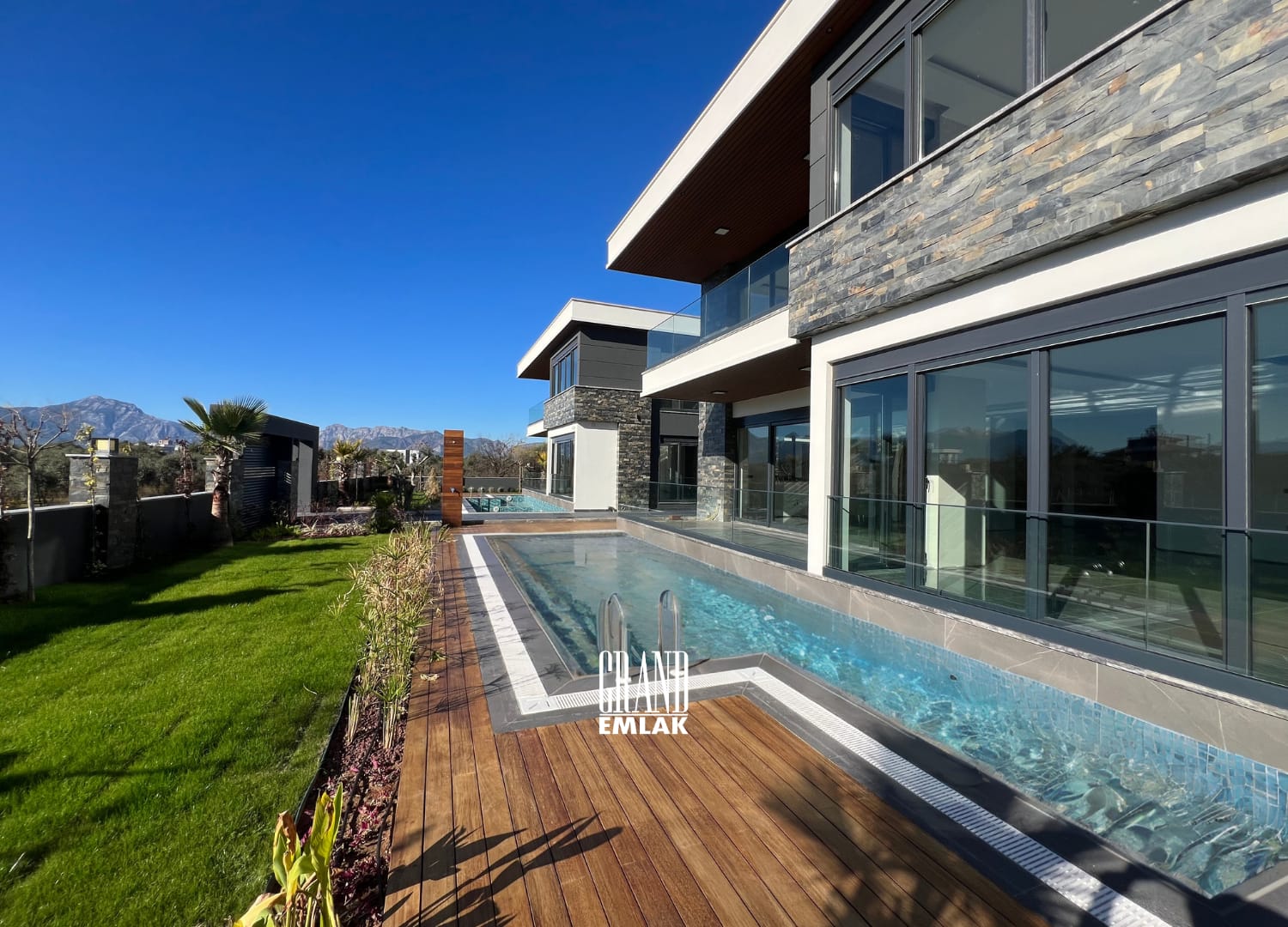 Döşemaltı Yeşilbayır’da Full Donanımlı Lüks 4+1 Akıllı Villa (emre alkan) (1500 x 1080 piksel) (6)