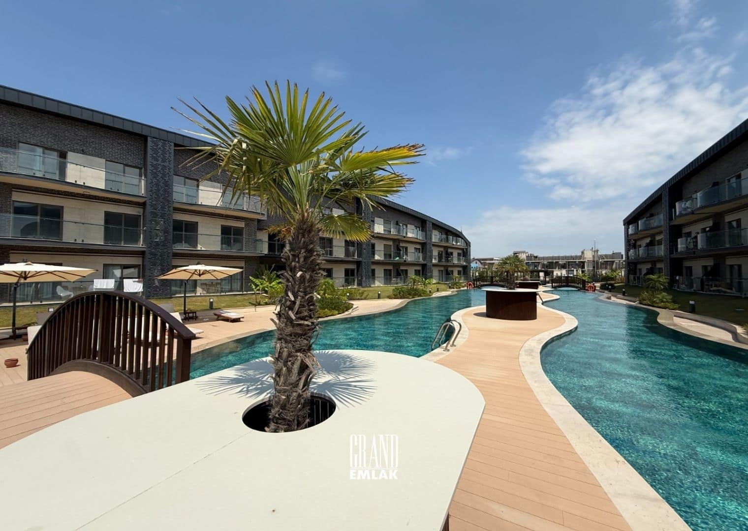 Antalya, Kundu Kanyon Site’sinde Ultra Lüks 1+1 Mobilyalı ve Bahçeli Satılık Daire (11)