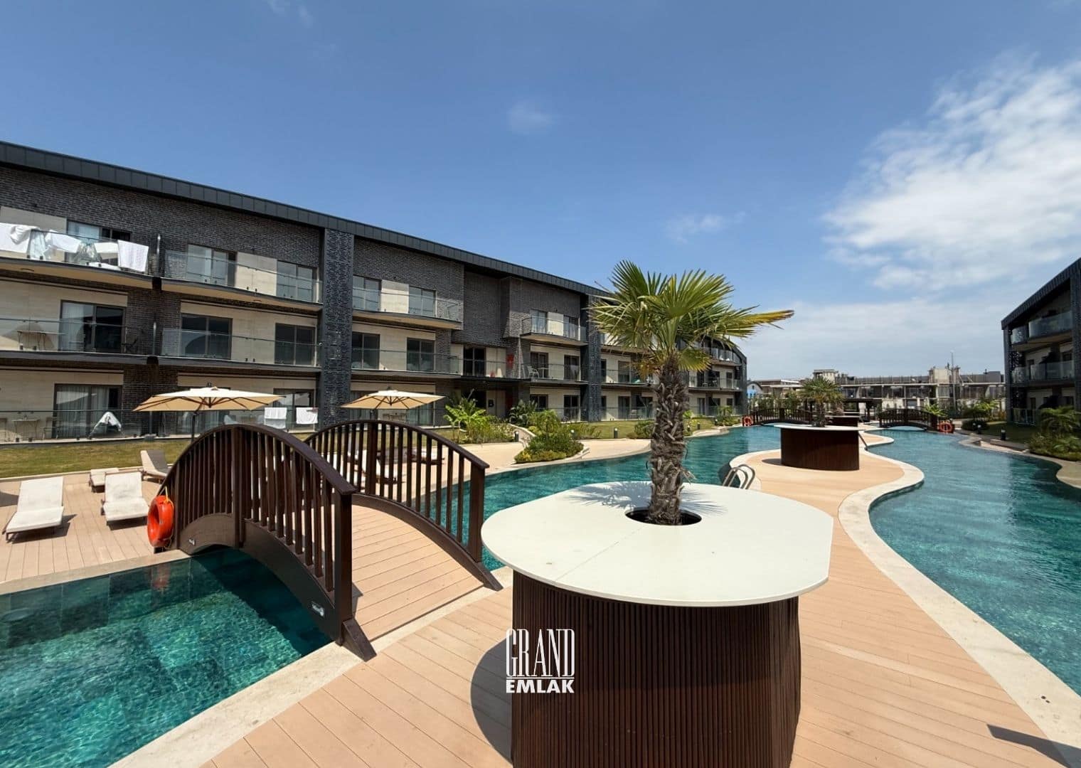 Antalya, Kundu Kanyon Site’sinde Ultra Lüks 1+1 Mobilyalı ve Bahçeli Satılık Daire (12)