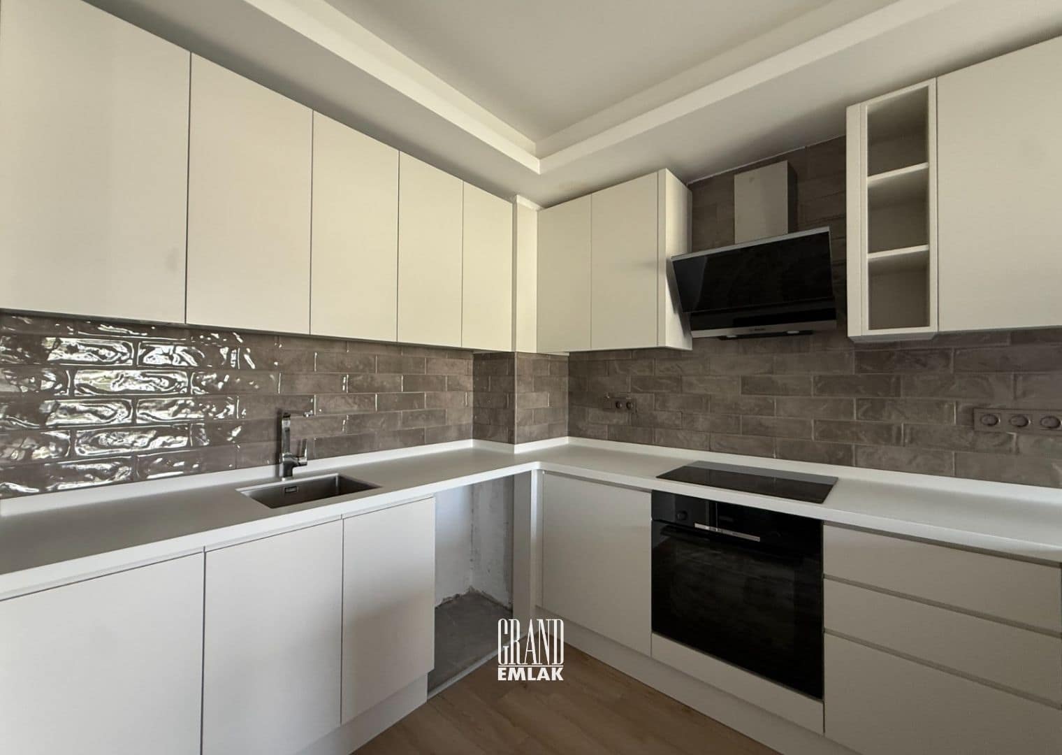 Antalya, Kundu Kanyon Site’sinde Ultra Lüks 1+1 Mobilyalı ve Bahçeli Satılık Daire (26)
