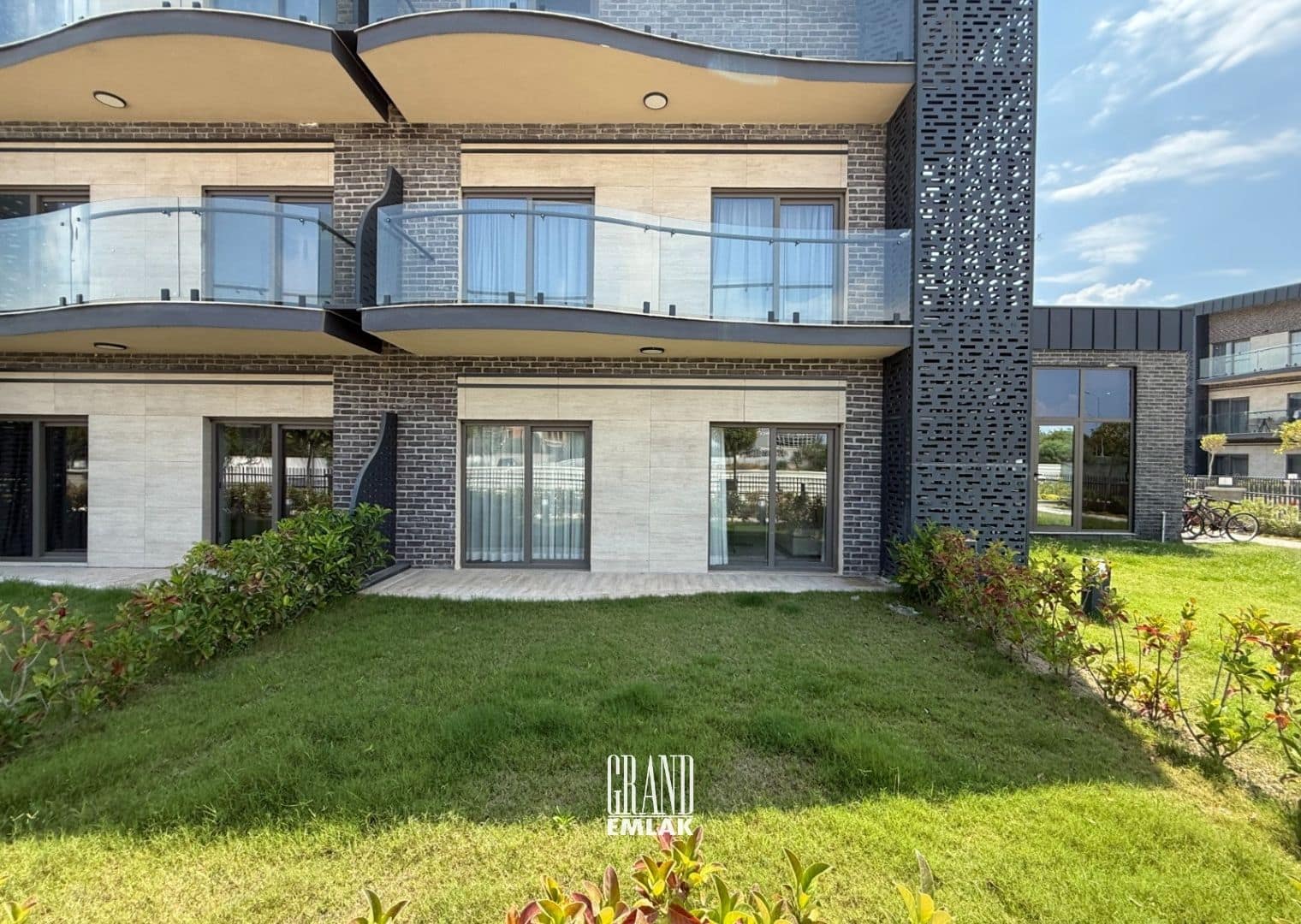 Antalya, Kundu Kanyon Site’sinde Ultra Lüks 1+1 Mobilyalı ve Bahçeli Satılık Daire (4)