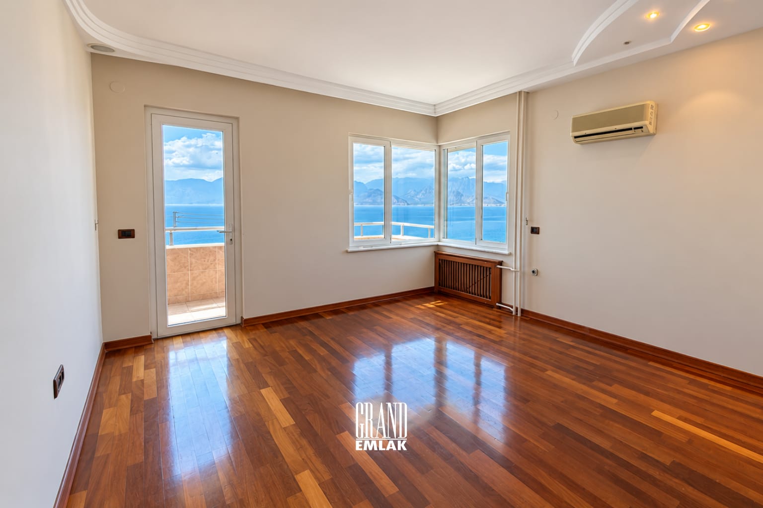 SÜLEMİŞ KATTA TEK DAİRE 4+1 (12)