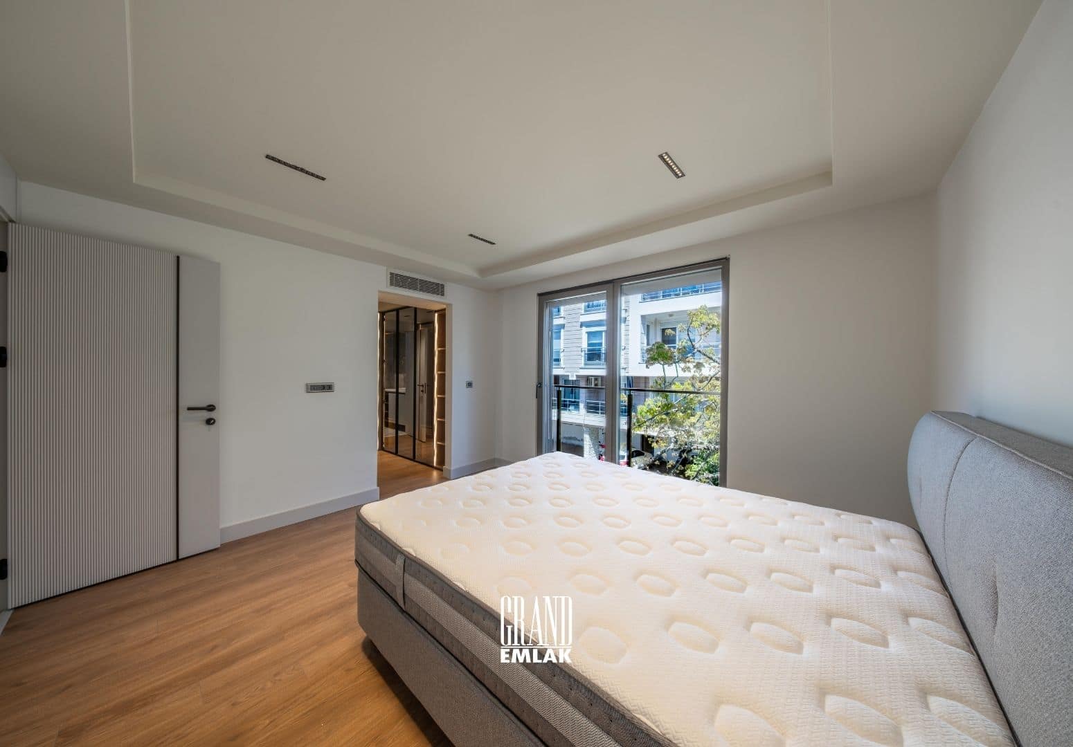Antalya Işıklar’da Satılık Deni̇ze Sıfır, 238 M² Ultra Lüks 4+1 Çatı Dubleksi̇ (15)
