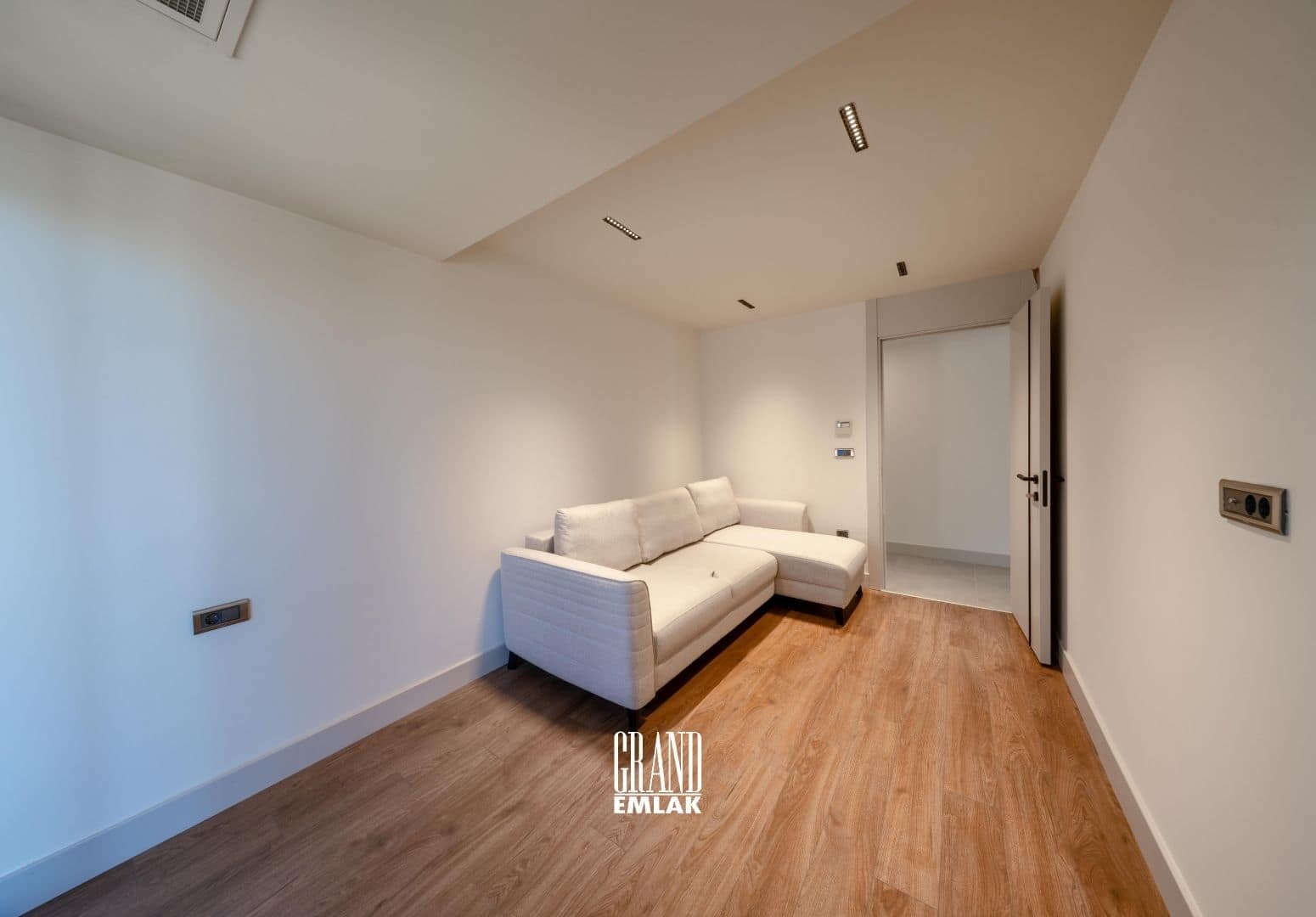 Antalya Işıklar’da Satılık Deni̇ze Sıfır, 238 M² Ultra Lüks 4+1 Çatı Dubleksi̇ (23)