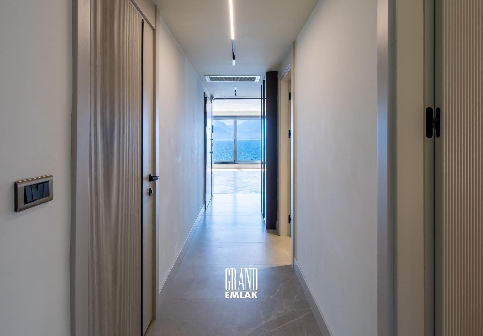 Antalya Işıklar’da Satılık Deni̇ze Sıfır, 238 M² Ultra Lüks 4+1 Çatı Dubleksi̇ (4)