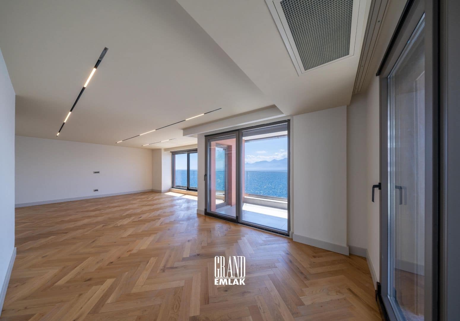 Antalya Işıklar’da Satılık Deni̇ze Sıfır, 238 M² Ultra Lüks 4+1 Çatı Dubleksi̇ (5)
