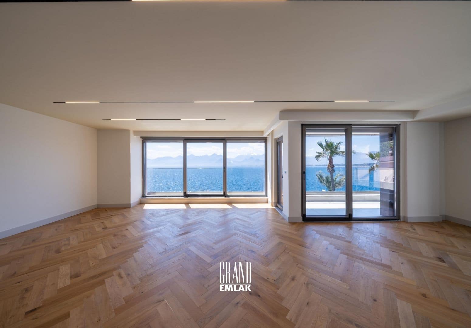 Antalya Işıklar’da Satılık Deni̇ze Sıfır, 238 M² Ultra Lüks 4+1 Çatı Dubleksi̇ (6)