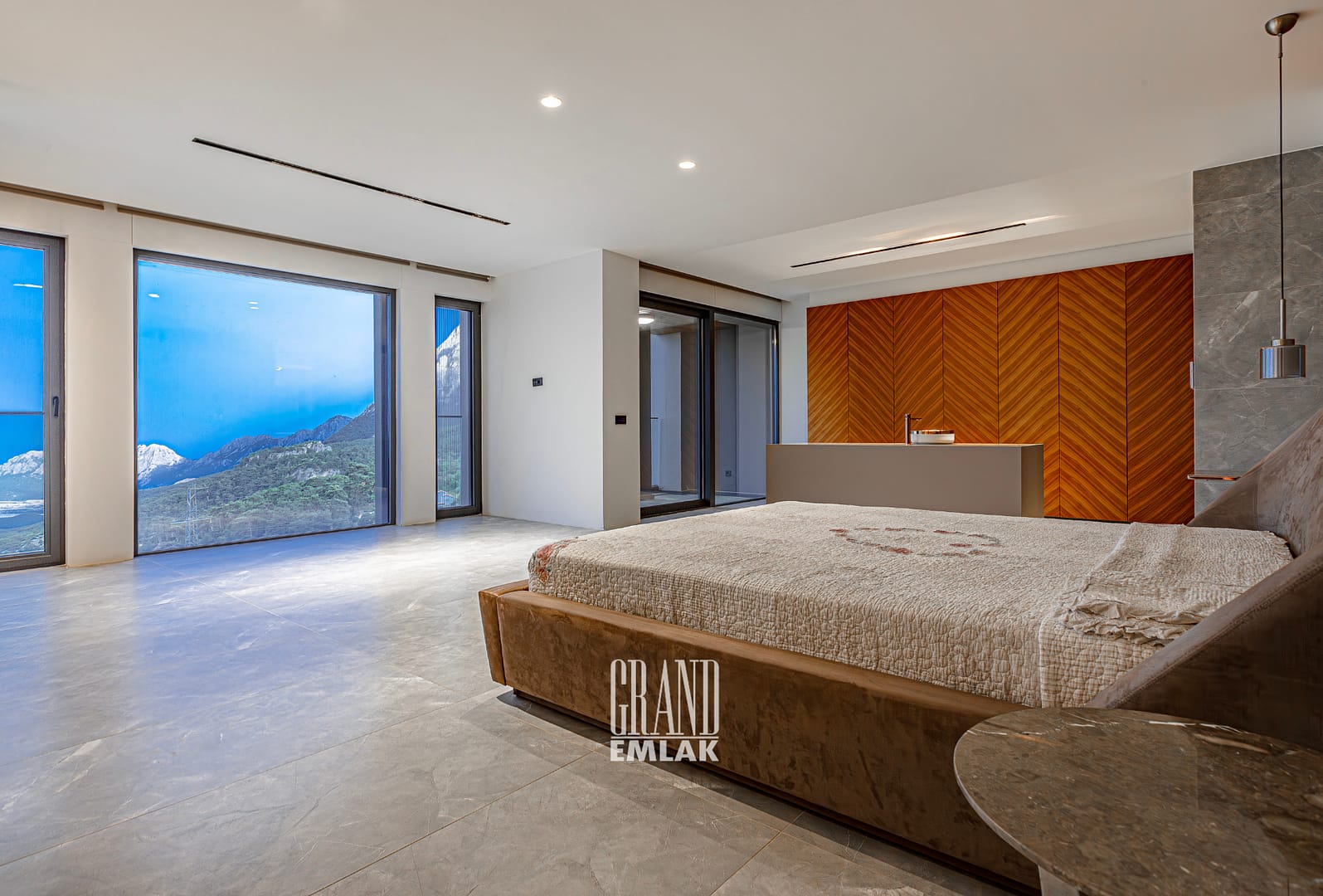 Geyikbayırı’nda Prestij, Lüks ve Konforun Buluştuğu, Deniz ve Doğa Manzaralı 5+1 Satılık Villa (1920 x 1300 piksel) (2220 x 1300 piksel) ( (14)