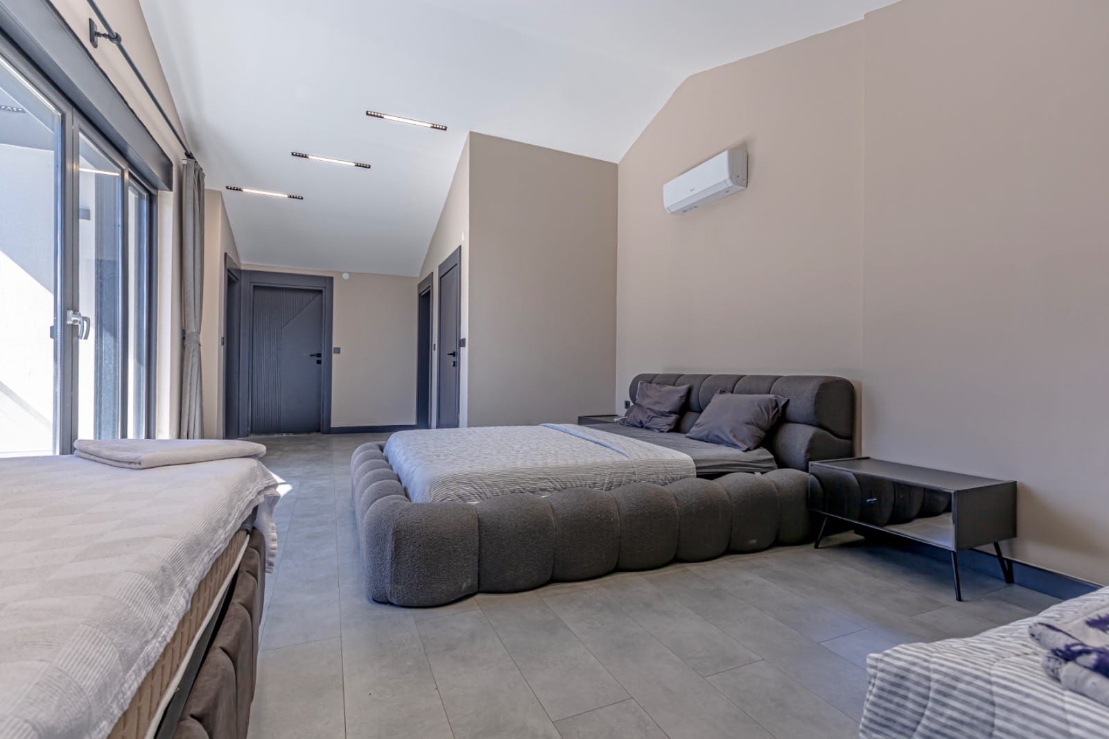 0903543c-fe4e-4bb4-9e23-4f4e8ce619a0