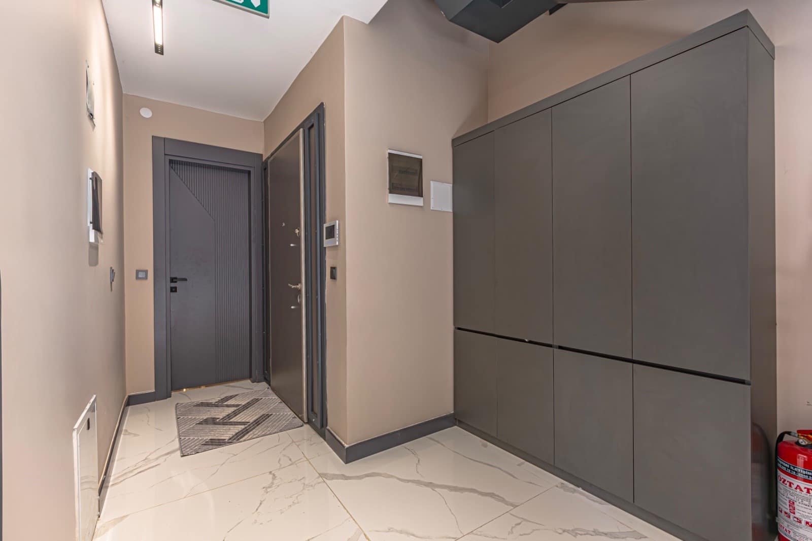 0cb2cc4c-64e9-4172-8428-93b1820f66eb