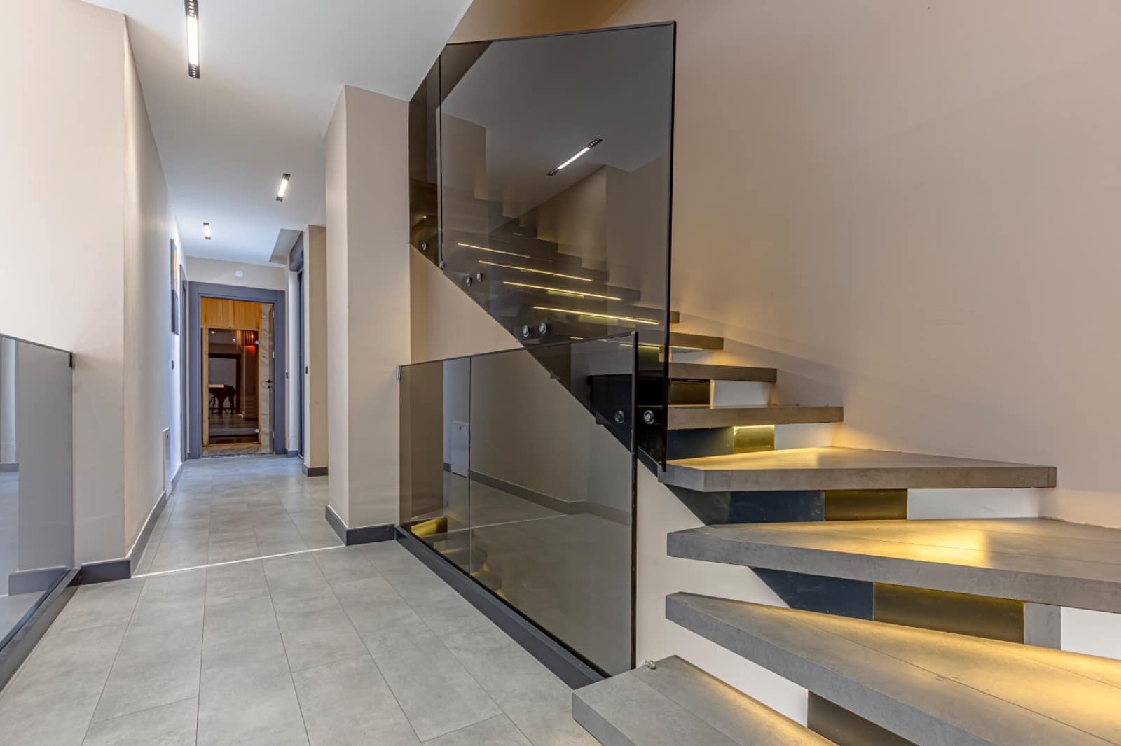 2dd686a9-d0b3-47fa-8c16-50b19d6a160f