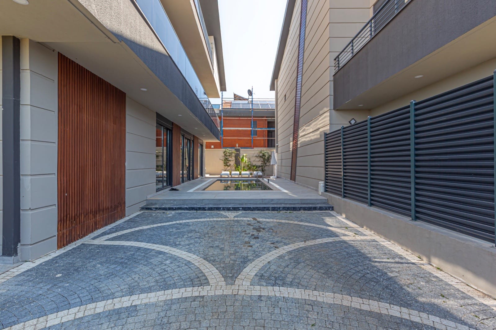 55fa696b-46be-49b7-bac0-53d121bcaba8