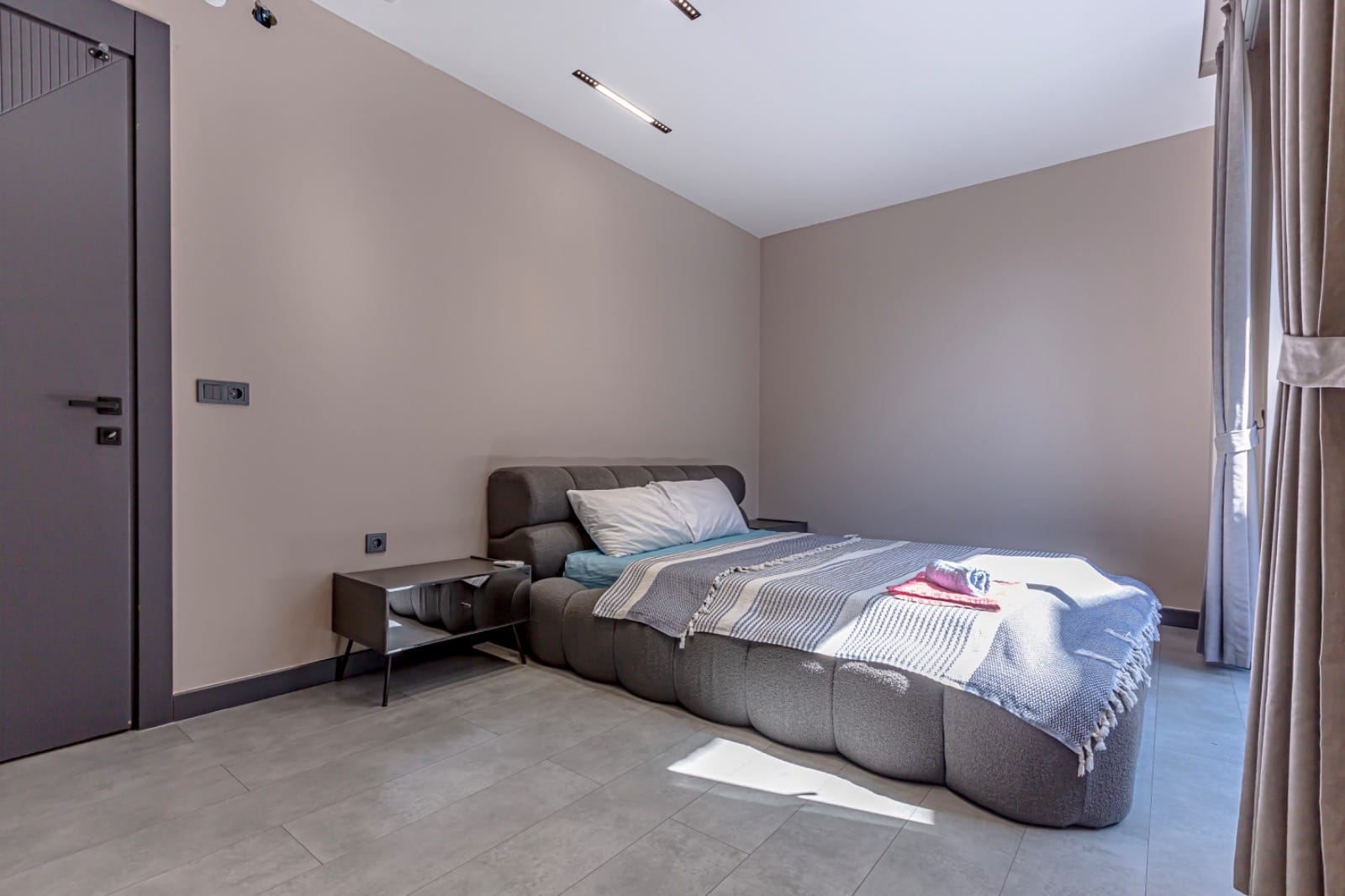 69c47642-e810-4943-aa90-01aef98b9c18