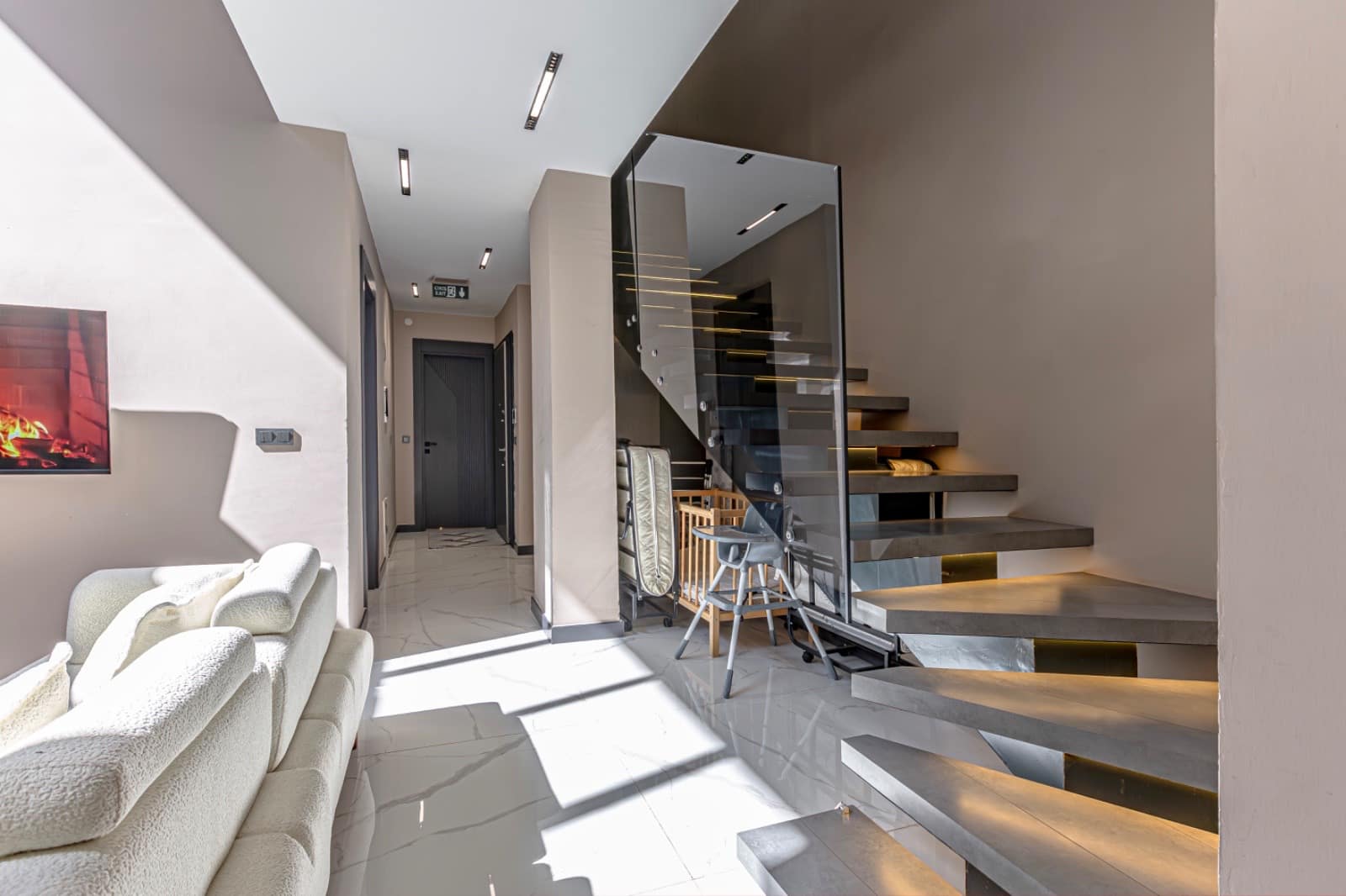 6d8baa5d-6e77-41ea-a2e1-25bcd36d24ef