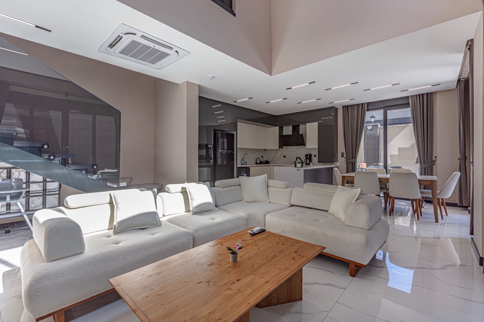 71ed1854-9359-40c0-a396-800acf223ab9