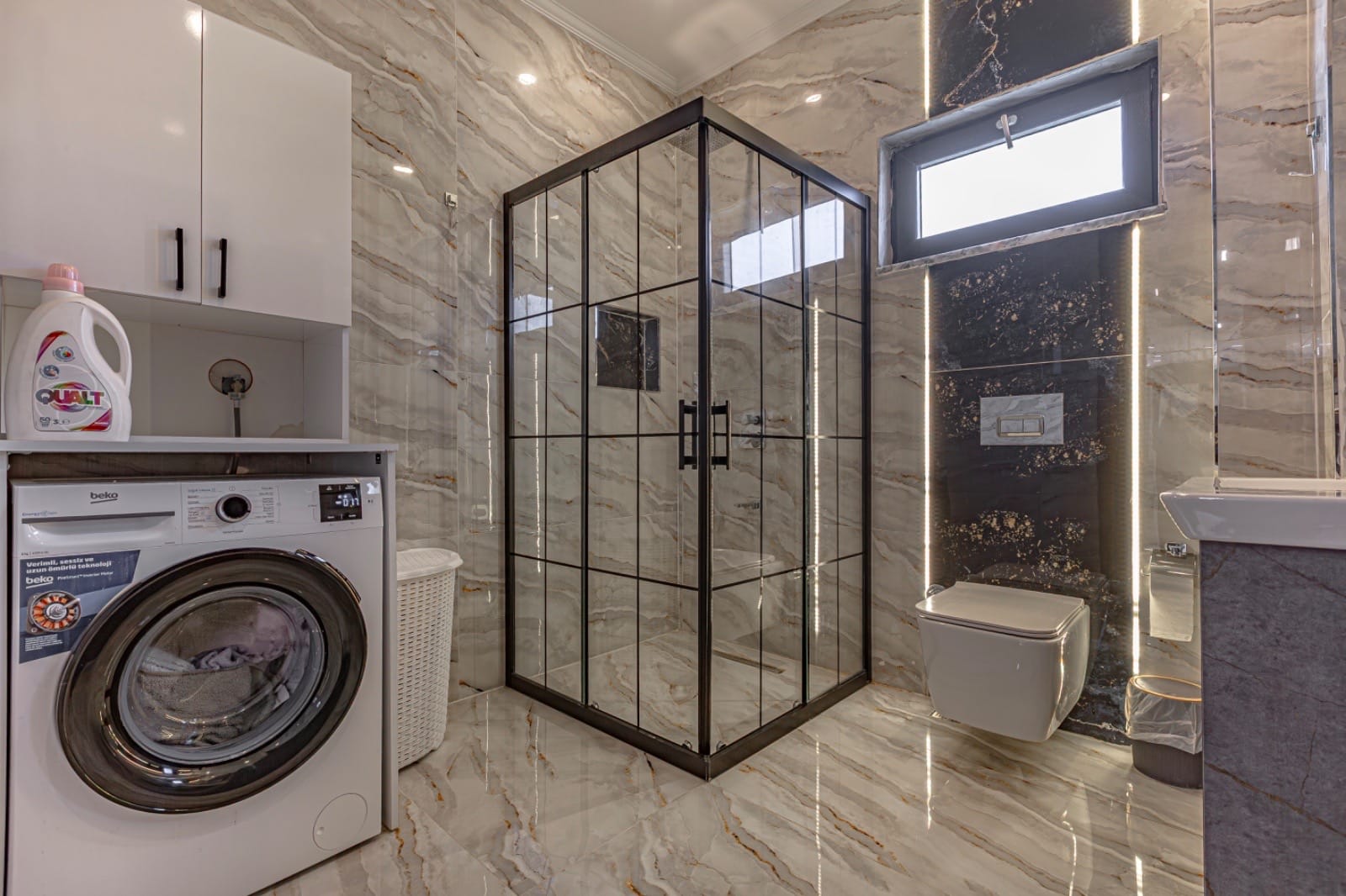 8ba867a3-5034-4b6f-81e8-138a45495074