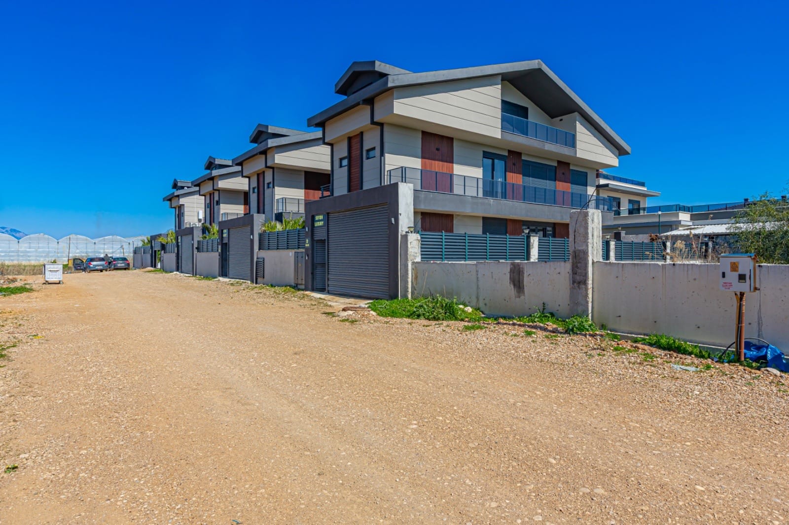 8e6093bf-d53d-453a-b386-85676f8b976c