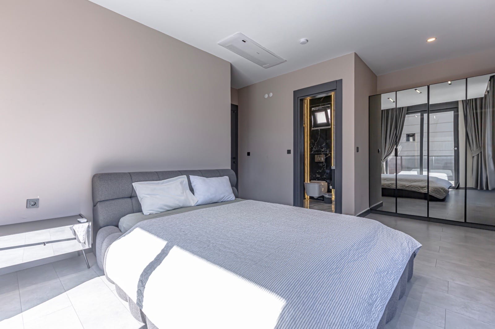 b42874f3-a987-468c-b0d3-32daa608782c