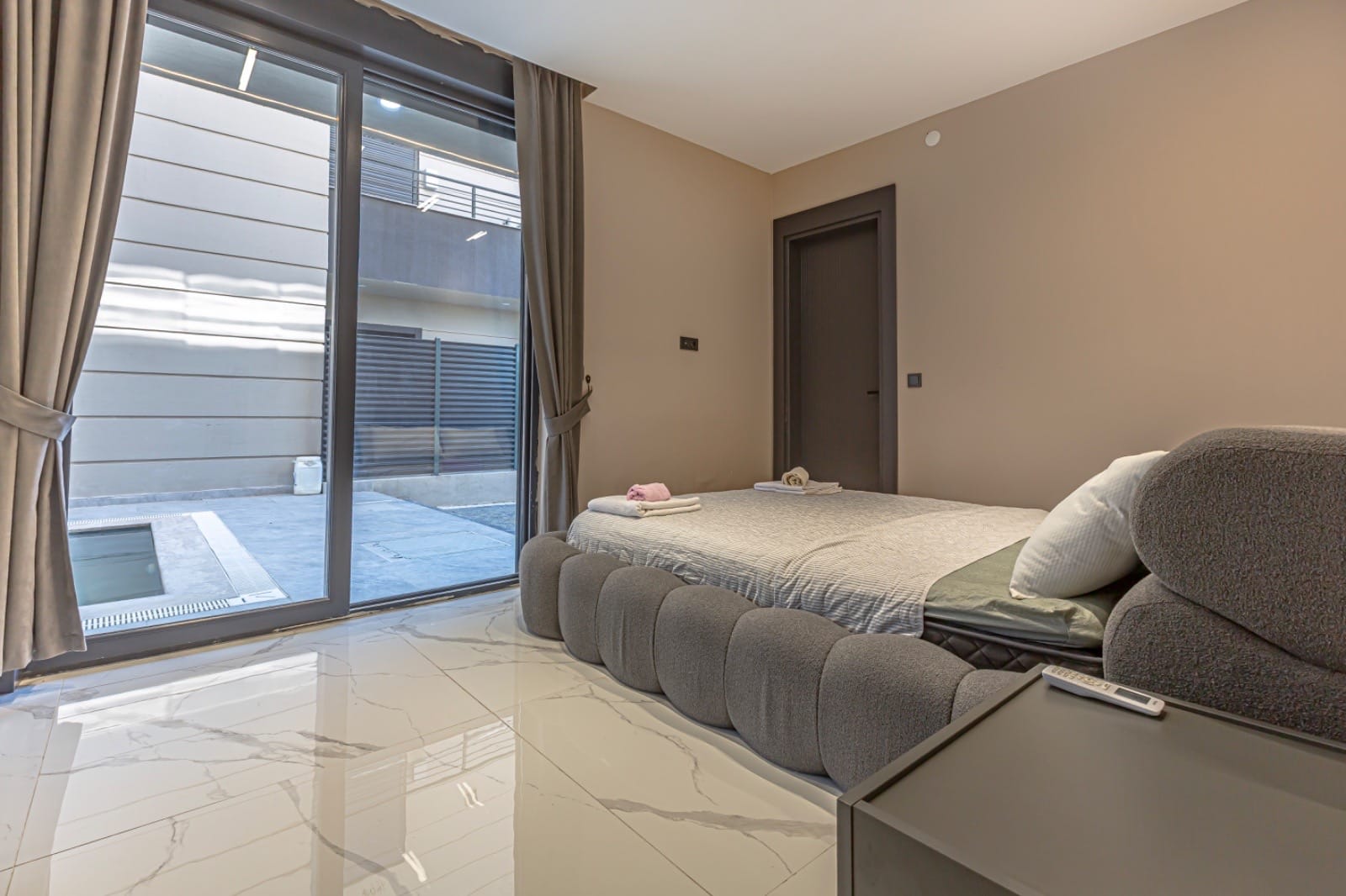 d808968c-94eb-43bd-9069-f24e44b30978