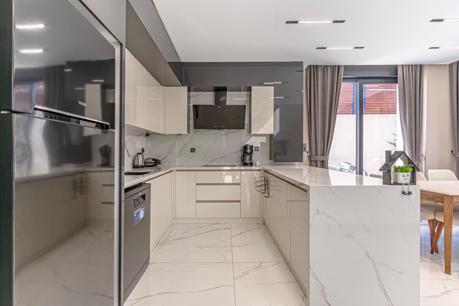 de987d32-190c-4cb0-8126-48ecfcbe90d6