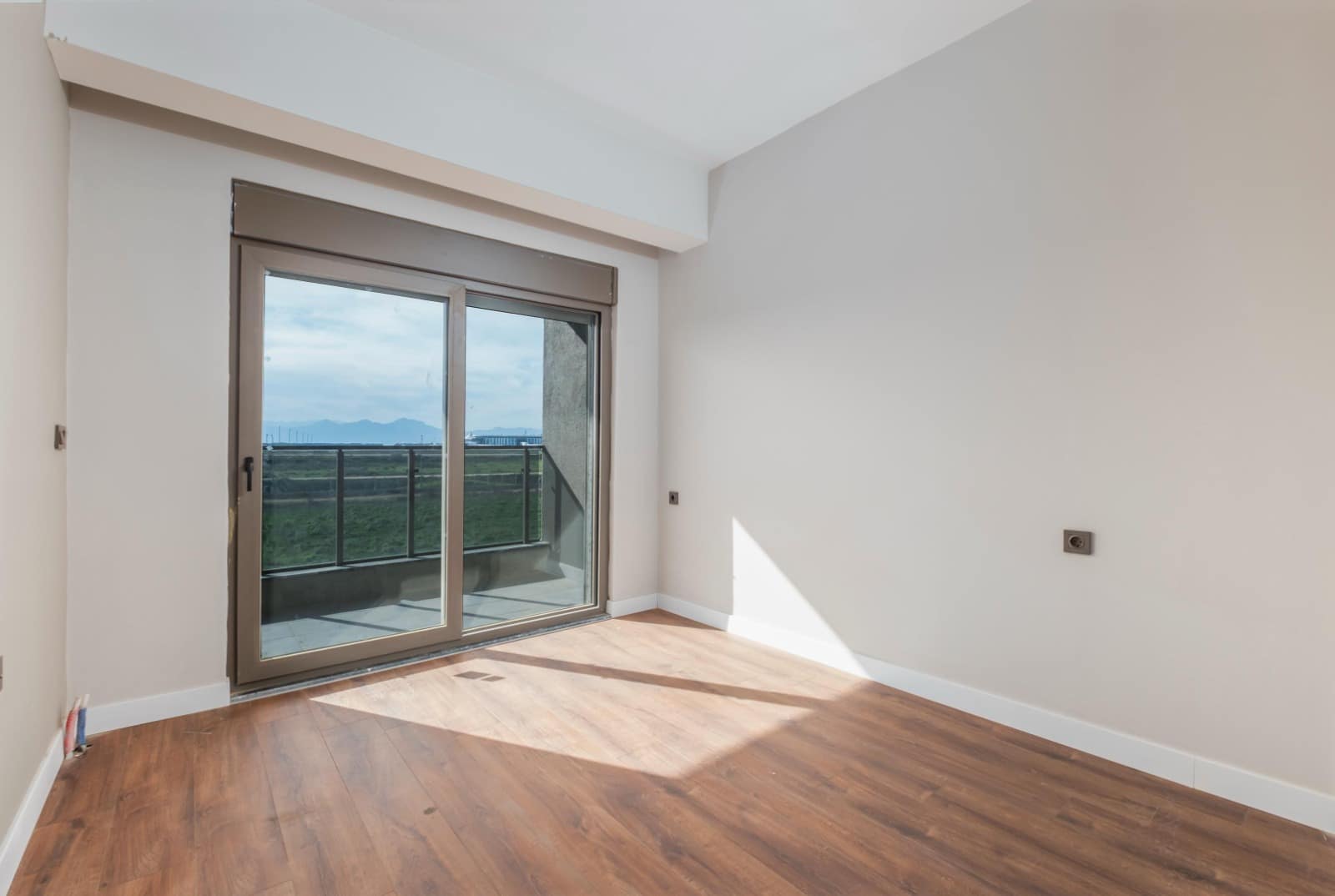Alesta Garden Sitesi Ara Kat Satılık 1+1 Daire (7)