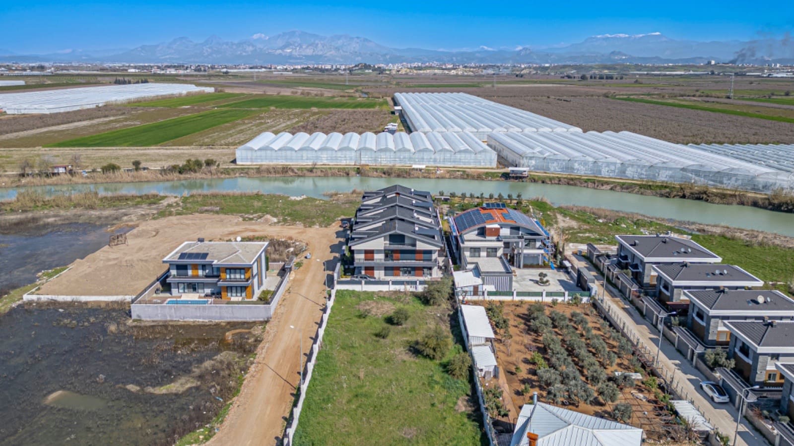 e5ed6106-ee61-4ee0-87a9-de19d42d046a