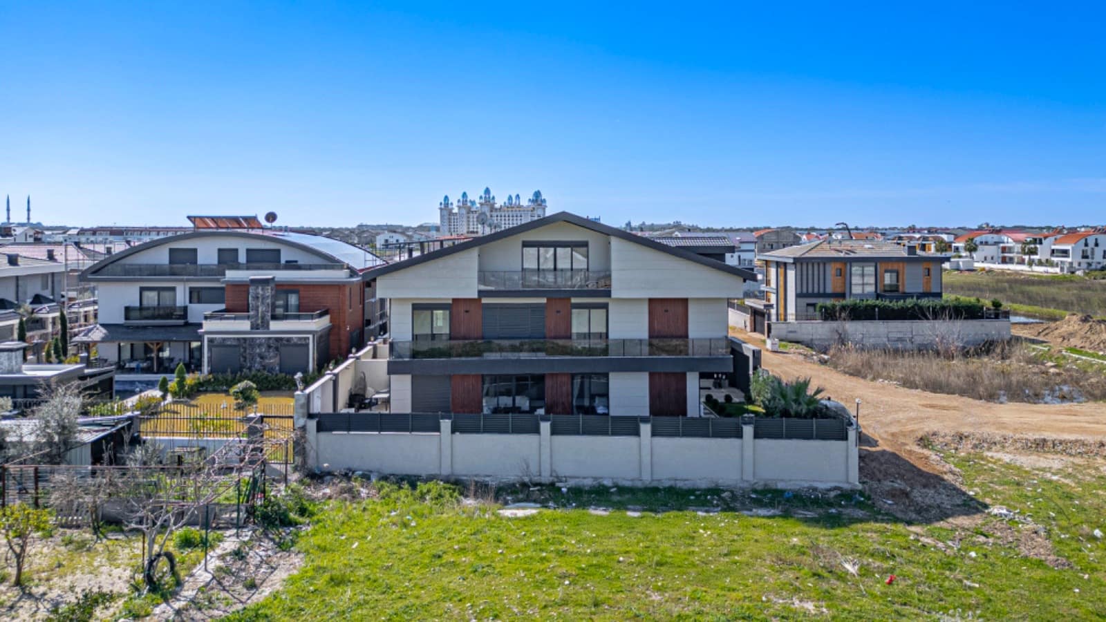 f84190c4-930f-4381-a209-a80f5ec84478