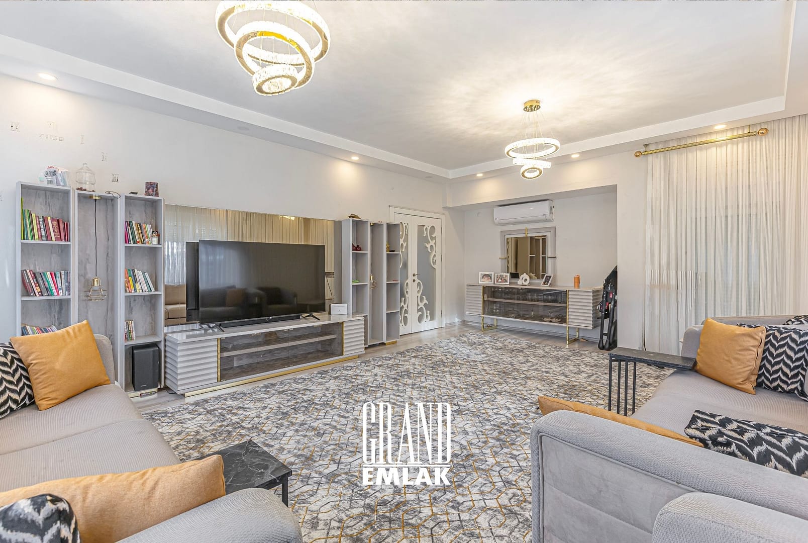 Döşemealtı Kırkgöz’de Müstakil ve Özel havuzlu Satılık 8+2 Villa (15)