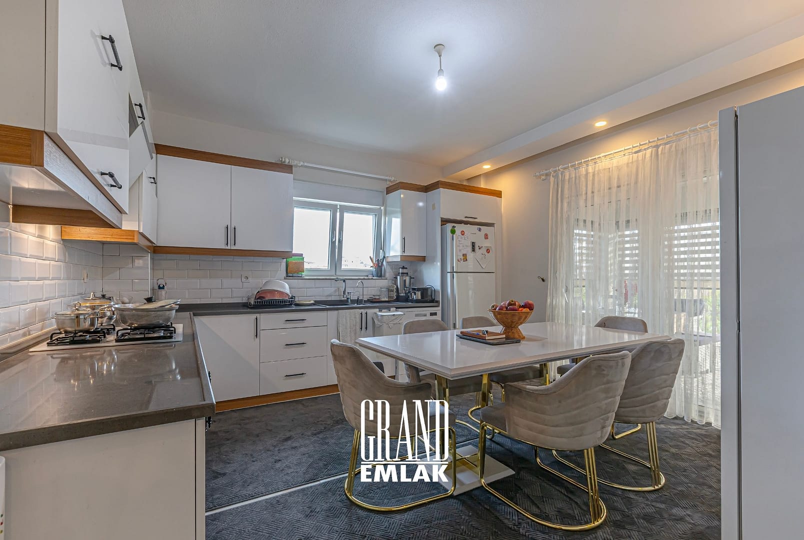 Döşemealtı Kırkgöz’de Müstakil ve Özel havuzlu Satılık 8+2 Villa (21)