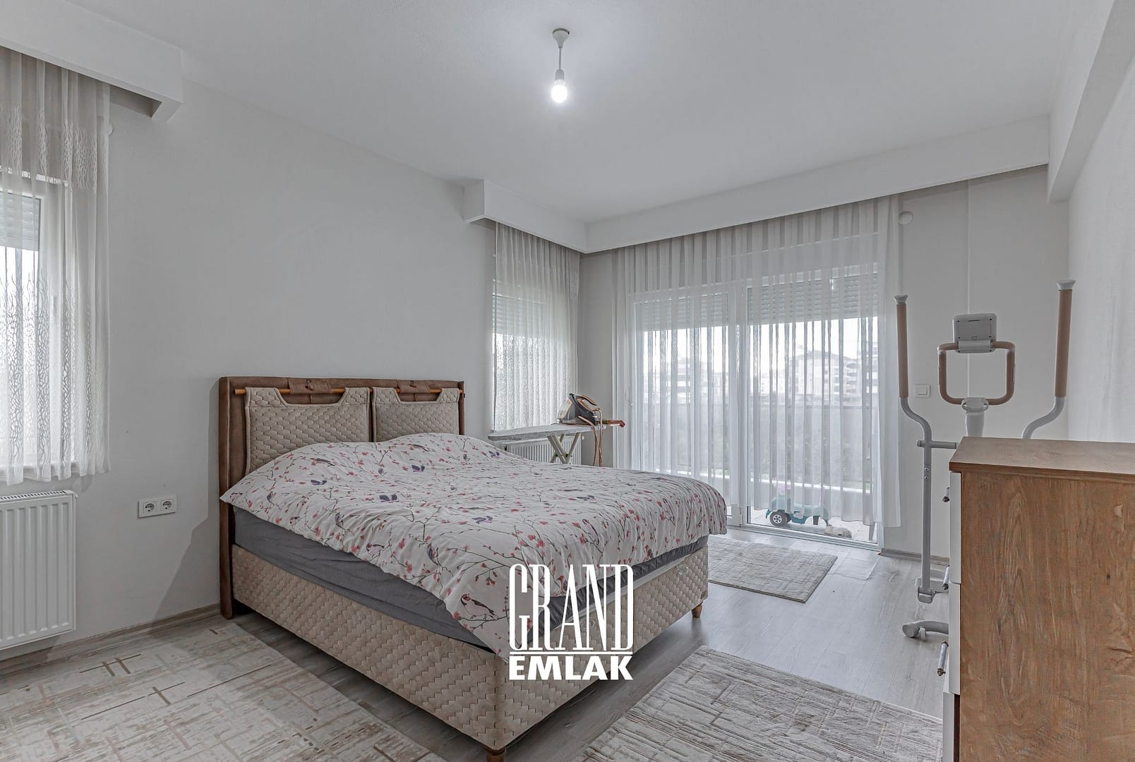 Döşemealtı Kırkgöz’de Müstakil ve Özel havuzlu Satılık 8+2 Villa (26)