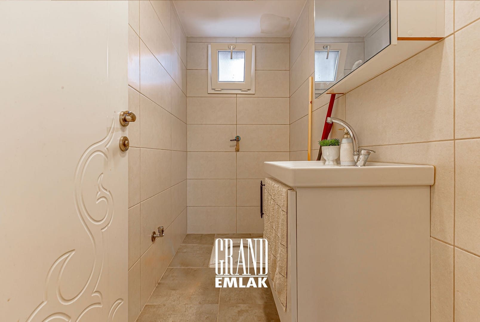 Döşemealtı Kırkgöz’de Müstakil ve Özel havuzlu Satılık 8+2 Villa (35)