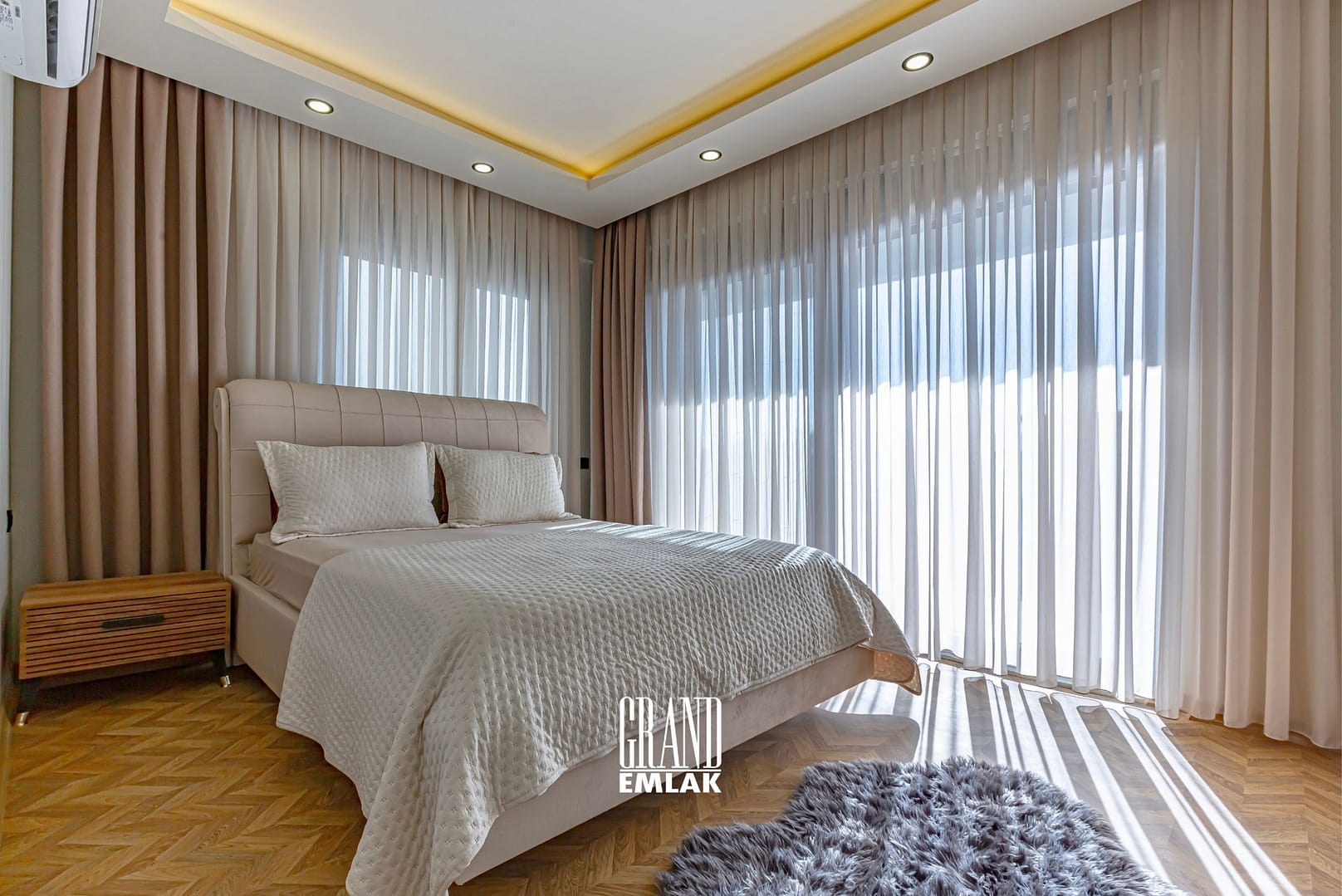 Antalya, Döşemealtı Odabaşı’nda Satılık 6+1 Havuzlu Lüks Villa (17)