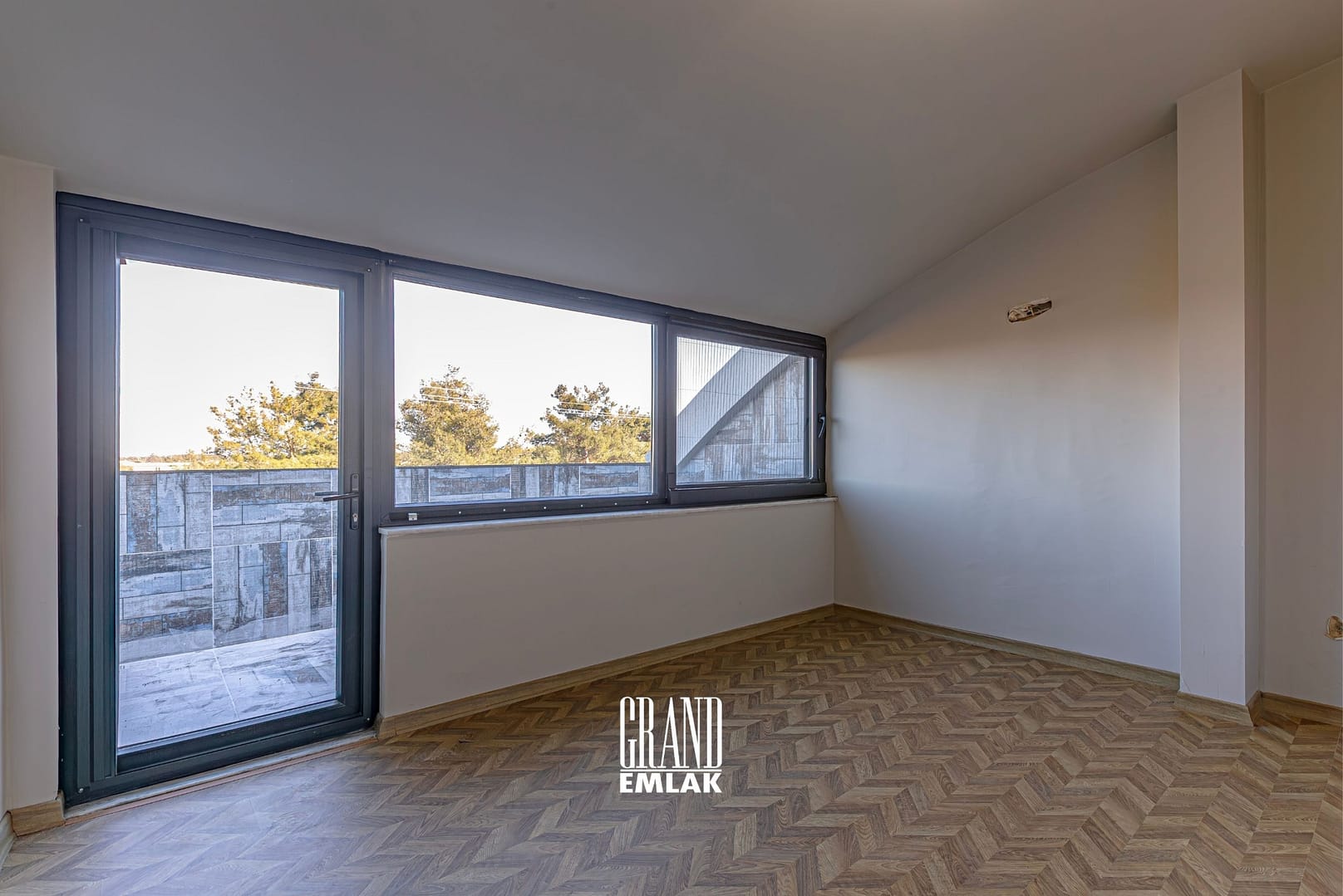 Antalya, Döşemealtı Odabaşı’nda Satılık 6+1 Havuzlu Lüks Villa (26)