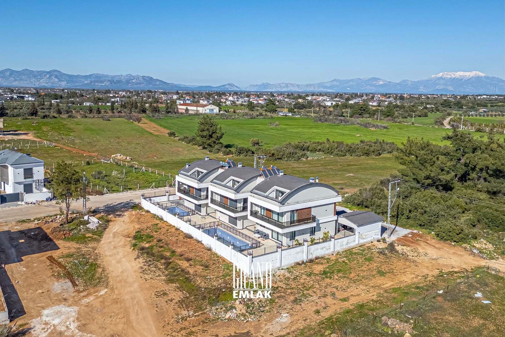 Antalya, Döşemealtı Odabaşı’nda Satılık 6+1 Havuzlu Lüks Villa (30)