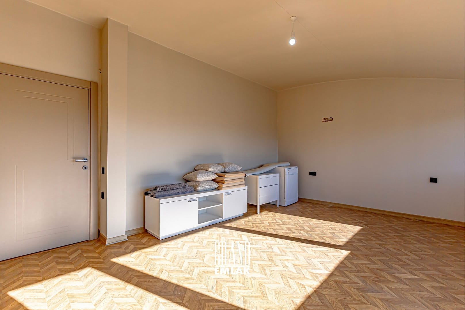 Antalya, Döşemealtı Odabaşı’nda Satılık 6+1 Havuzlu Lüks Villa (33)