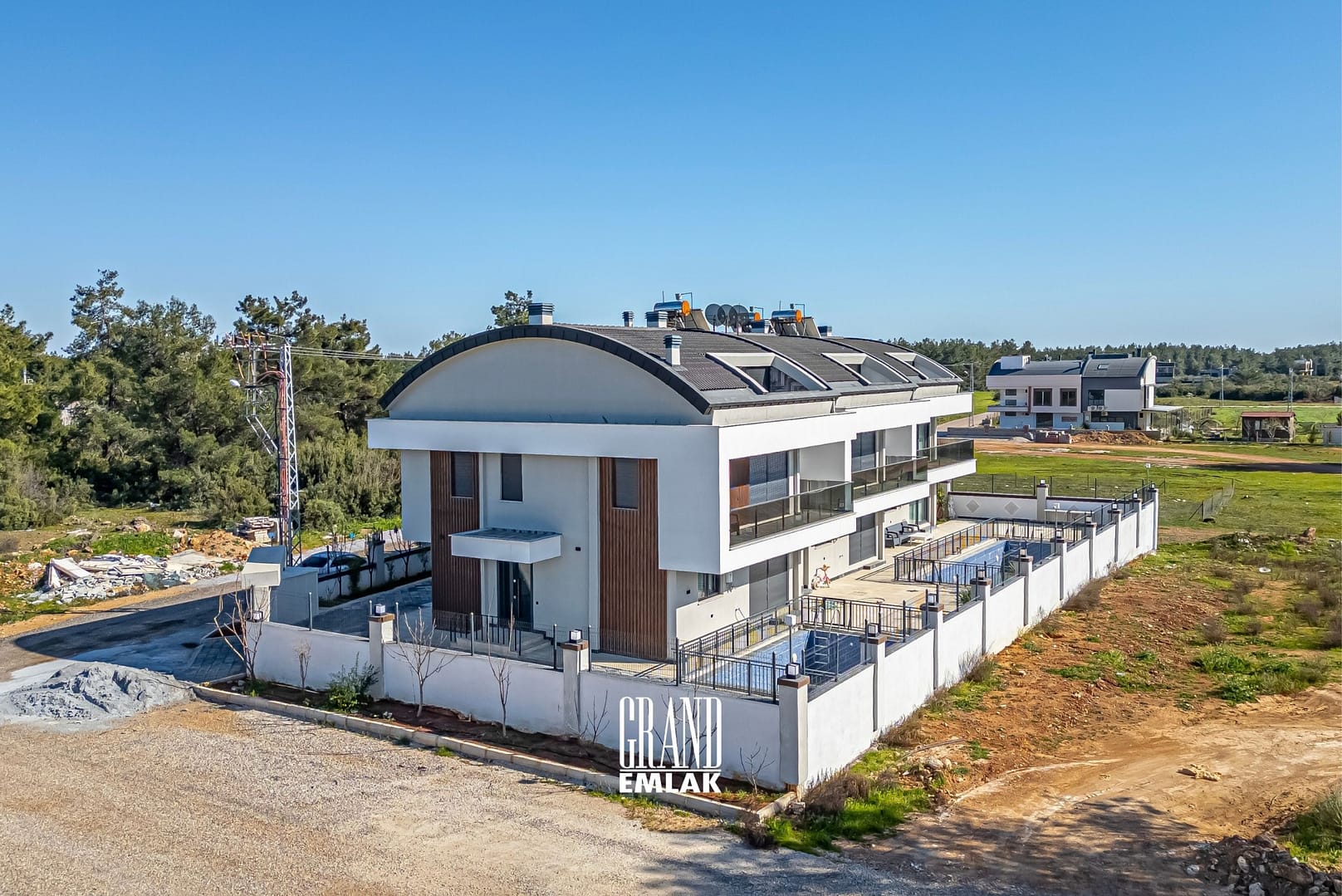 Antalya, Döşemealtı Odabaşı’nda Satılık 6+1 Havuzlu Lüks Villa (36)