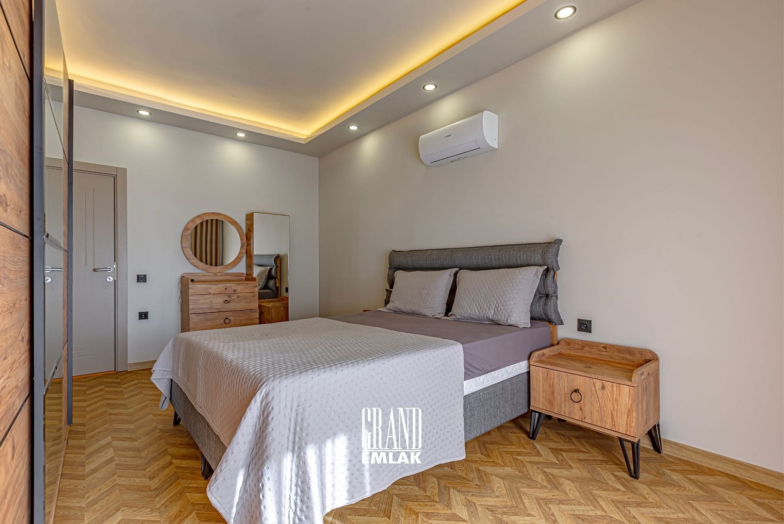 Antalya, Döşemealtı Odabaşı’nda Satılık 6+1 Havuzlu Lüks Villa (7)