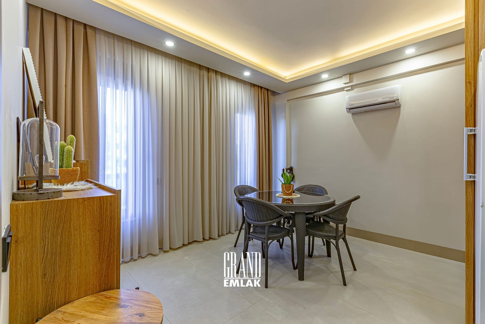 Antalya, Döşemealtı Odabaşı’nda Satılık 6+1 Havuzlu Lüks Villa (9)