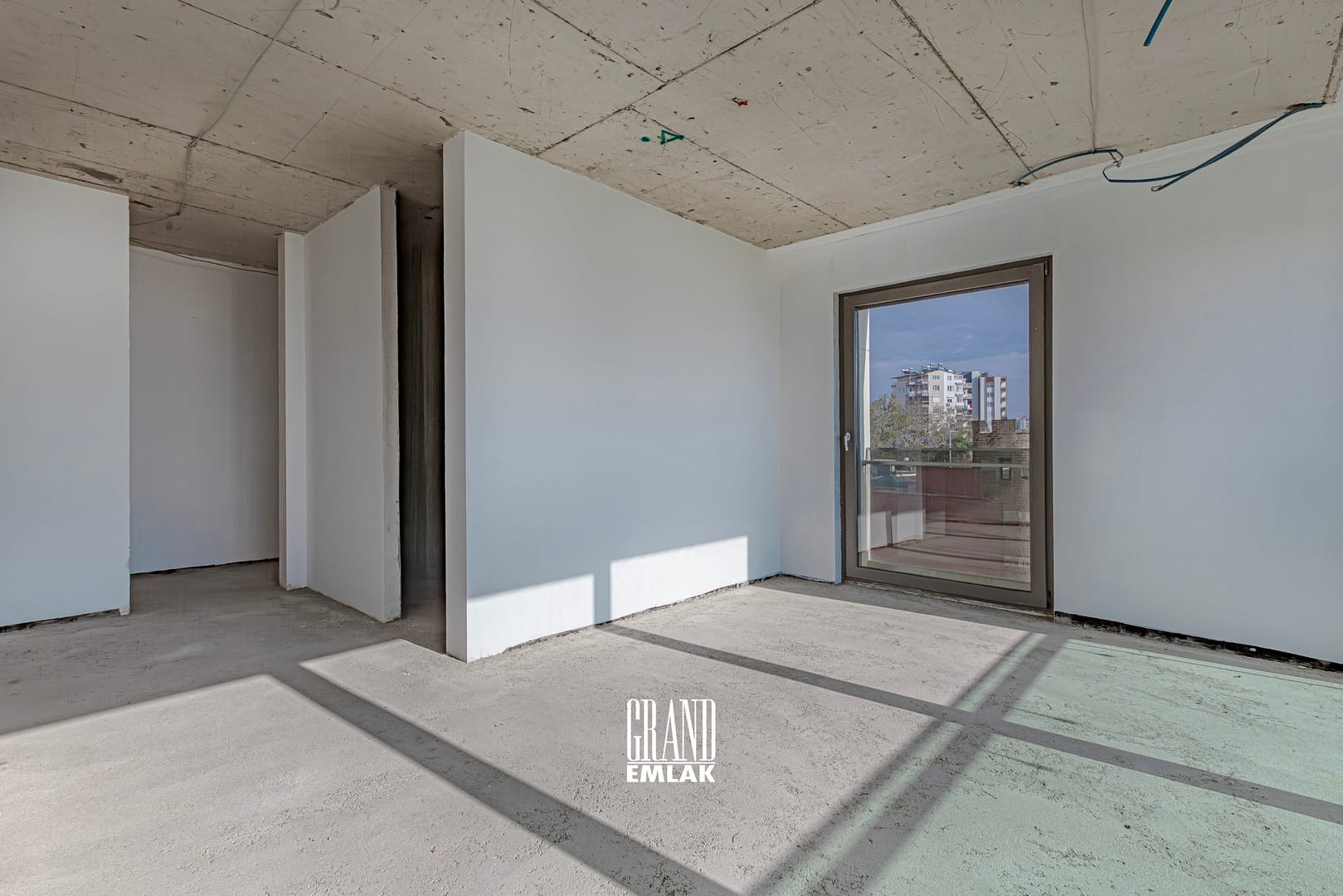 ALARA LOFT’TA DENİZ MANZARALI, KATTA TEK 5+1 SATILIK DAİRE lg (17)