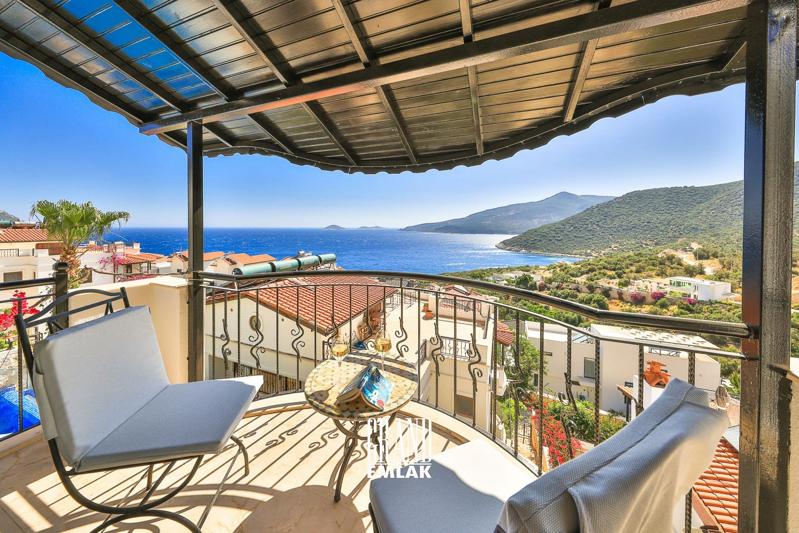 Kaş, Kalkan’da Panoramik Deniz Manzaralı Satılık Ultra Lüks 5+1 Villa (15)