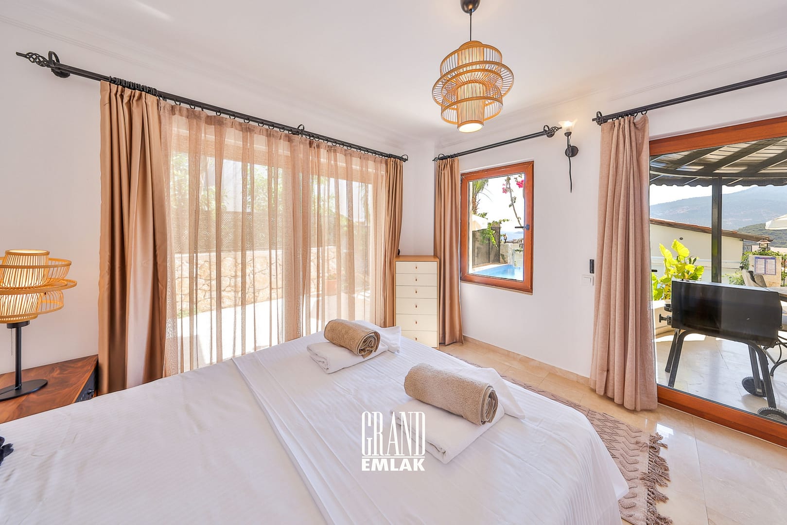 Kaş, Kalkan’da Panoramik Deniz Manzaralı Satılık Ultra Lüks 5+1 Villa (27)