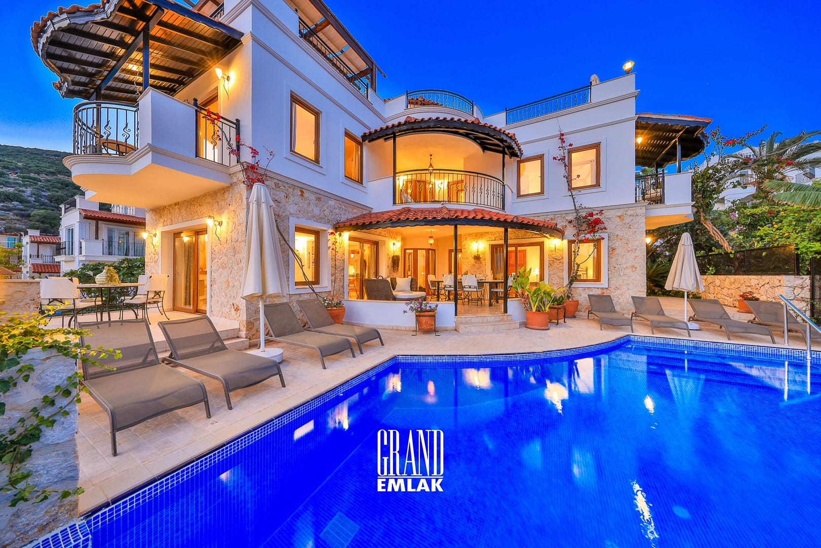Kaş, Kalkan’da Panoramik Deniz Manzaralı Satılık Ultra Lüks 5+1 Villa (38)