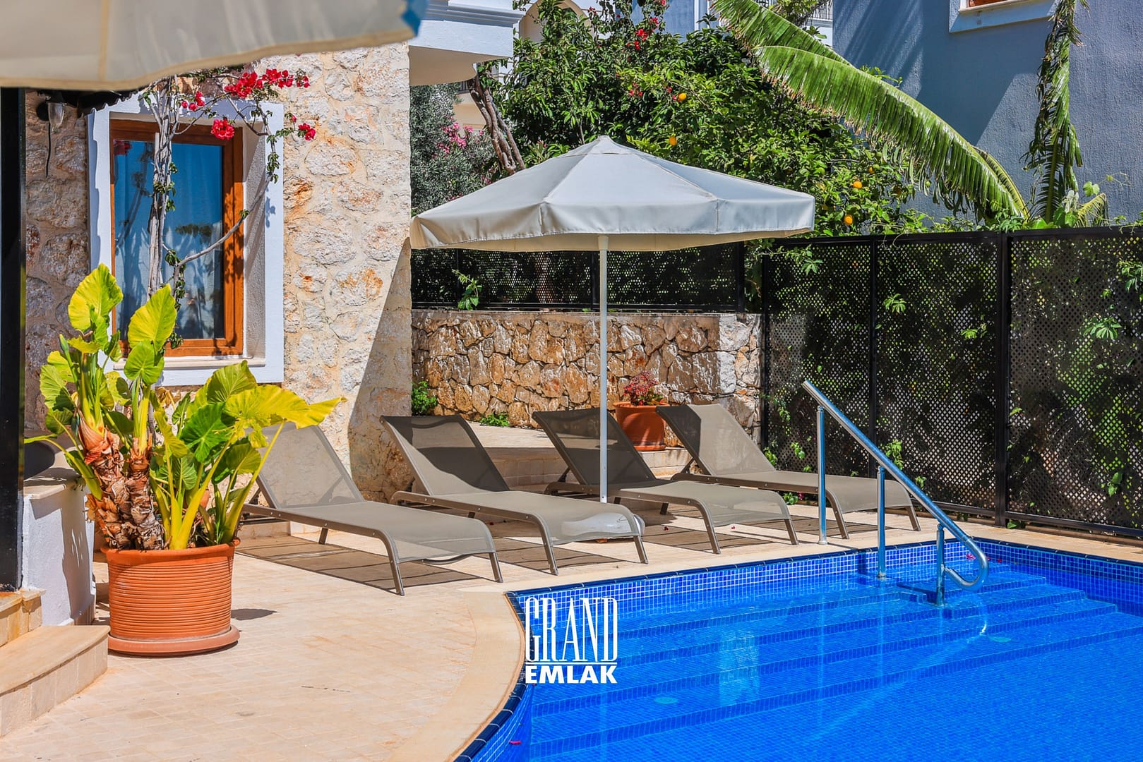 Kaş, Kalkan’da Panoramik Deniz Manzaralı Satılık Ultra Lüks 5+1 Villa (40)