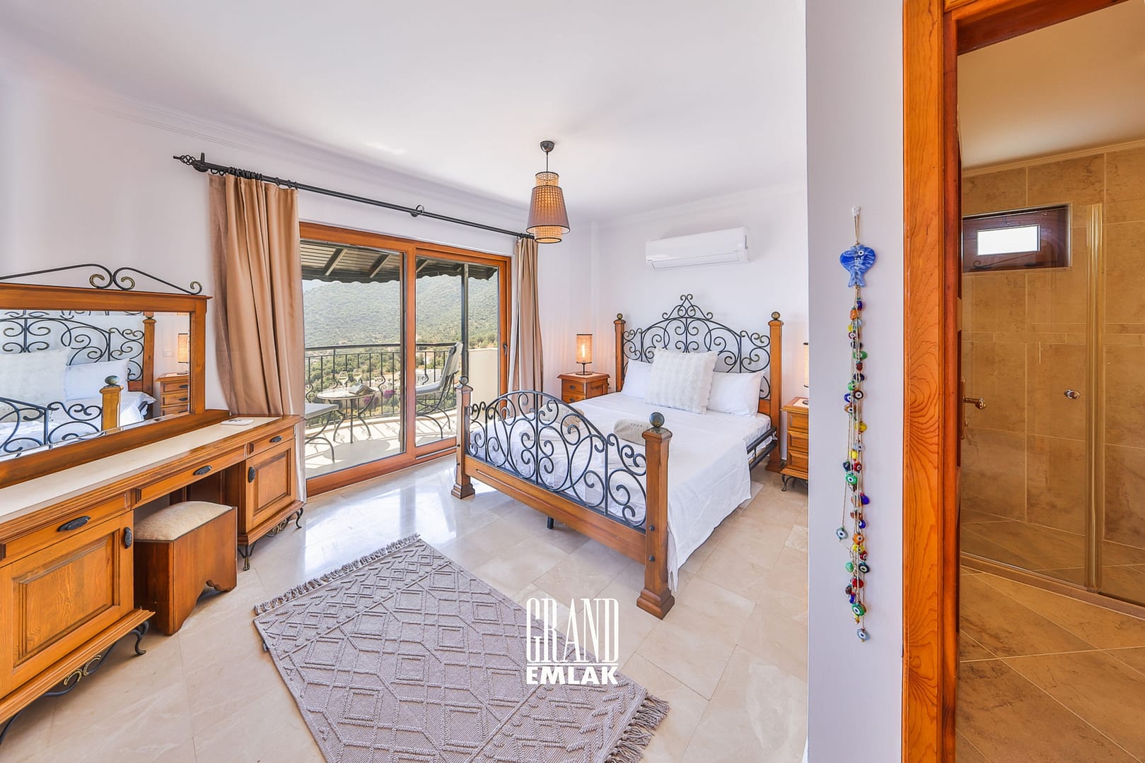 Kaş, Kalkan’da Panoramik Deniz Manzaralı Satılık Ultra Lüks 5+1 Villa (44)