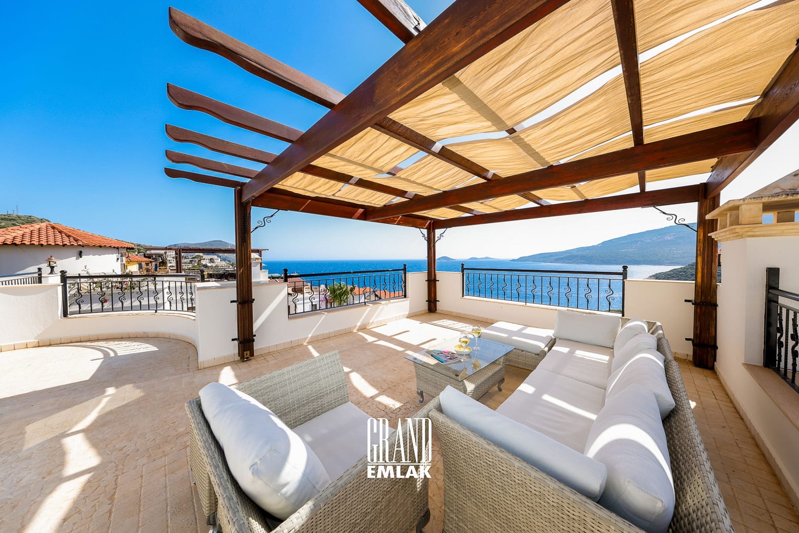 Kaş, Kalkan’da Panoramik Deniz Manzaralı Satılık Ultra Lüks 5+1 Villa (61)